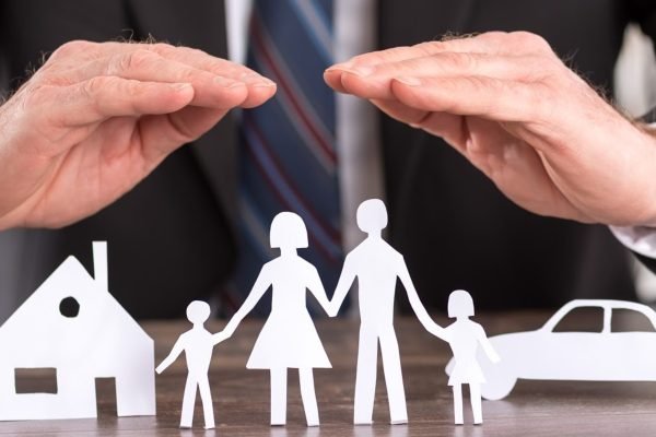 Medical Expense and Emergency Assistance Insurance: Exploring Types of Coverage medical expense and emergency assistance insurance